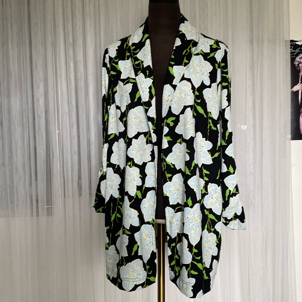 Maison cinqcent blazer jacket! Floral Size M